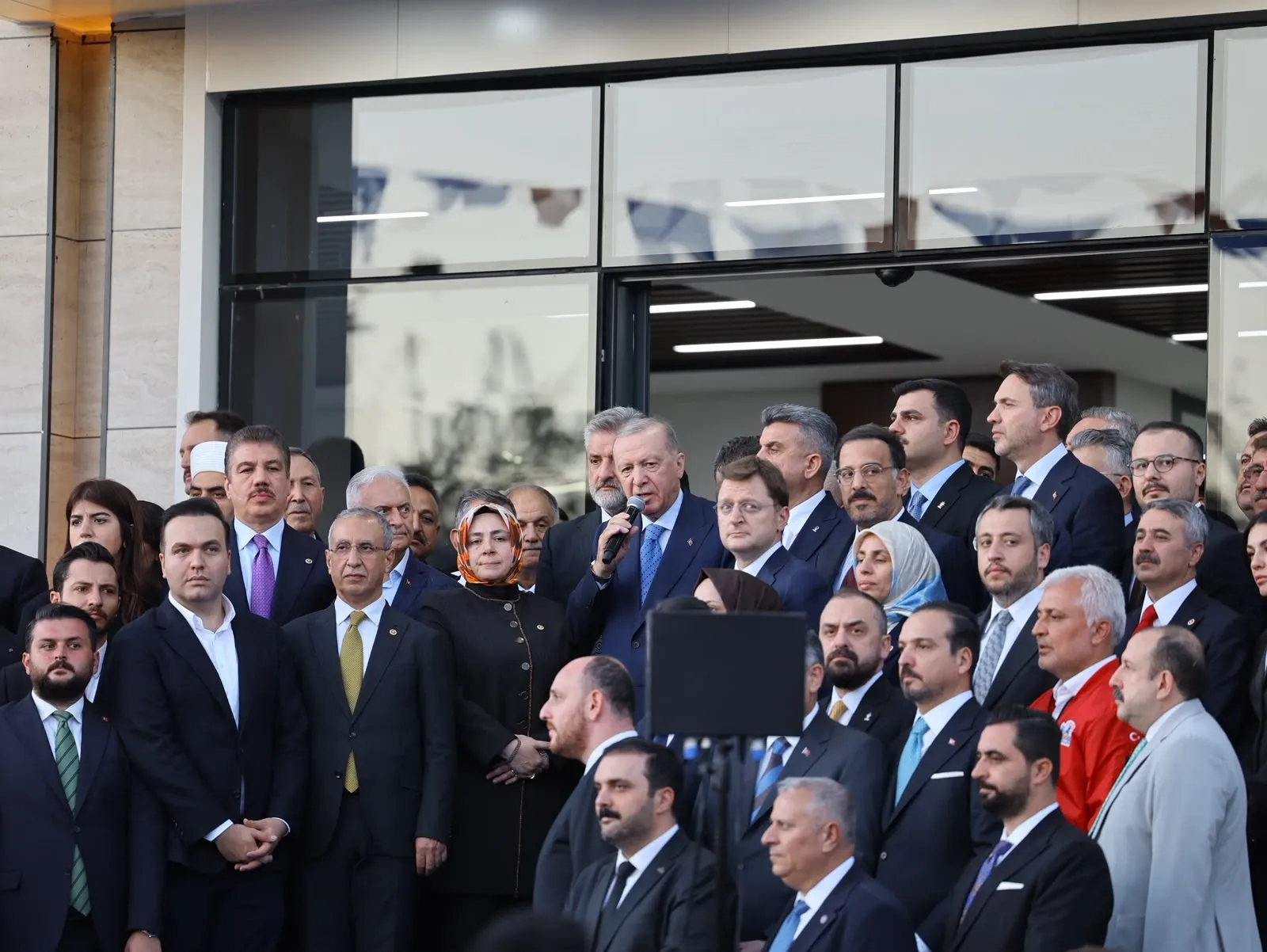 Şanlıurfa'da Siyasetin Yeni Üssü Kapılarını Açtı: Erdoğan'dan Teşkilata Mesaj