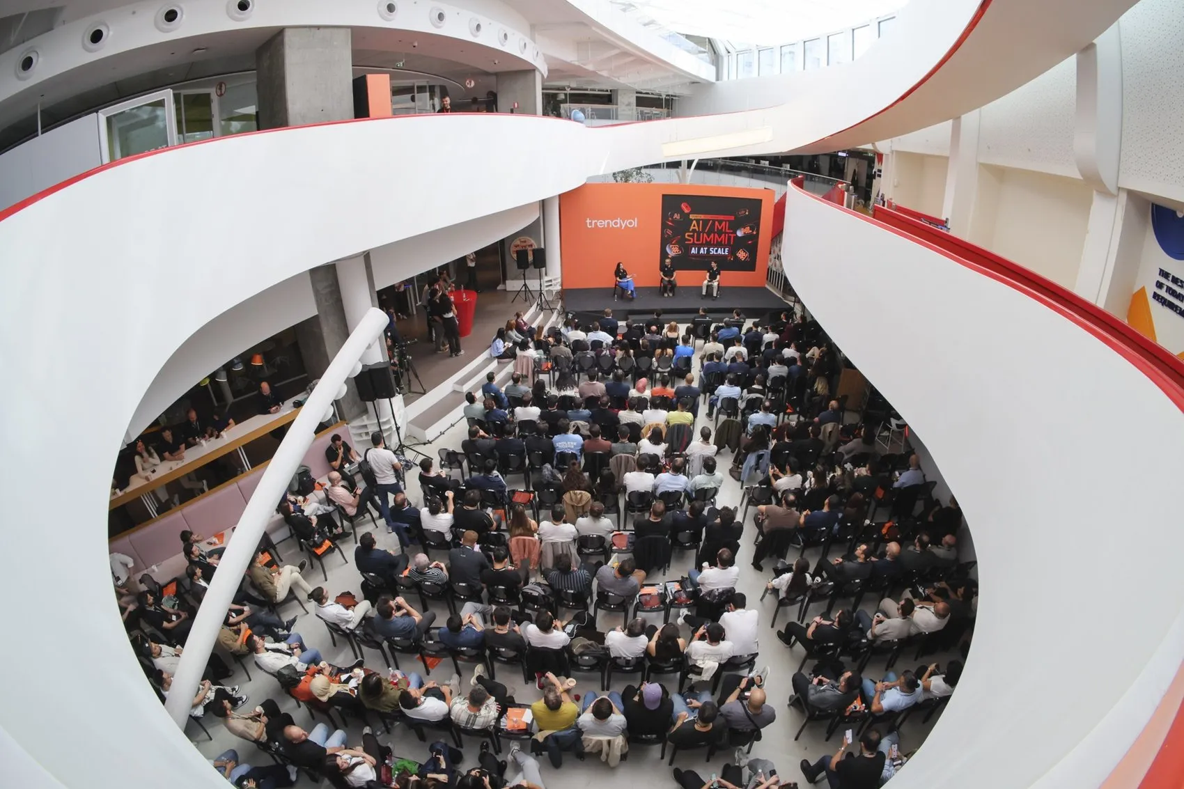 Trendyol'un dev zirvesinde yapay zeka şovu: Saatler süren işler saniyeler içinde bitti