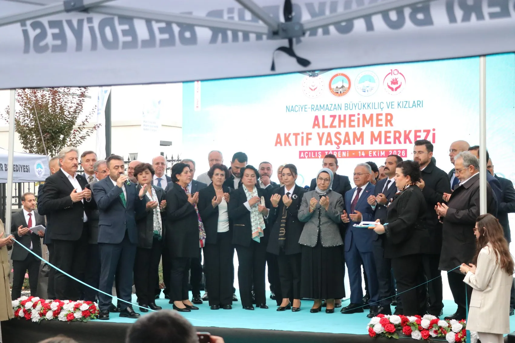 Bakan Göktaş'ın Kayseri mesaisi hava muhalefetine takıldı: Açılışı telefondan yaptı