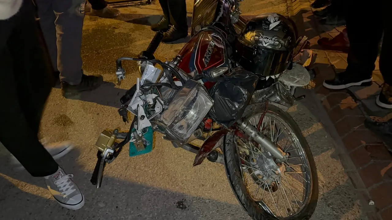 İznik'te akşam trafiğinde korkutan kaza: Motosiklet sürücüsü hastanelik oldu