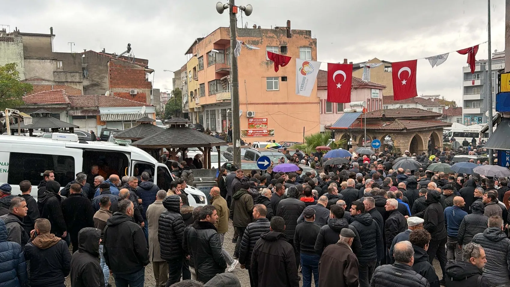 Genç yaşta gelen acı veda: Efehan Uzkuç son yolculuğuna uğurlandı