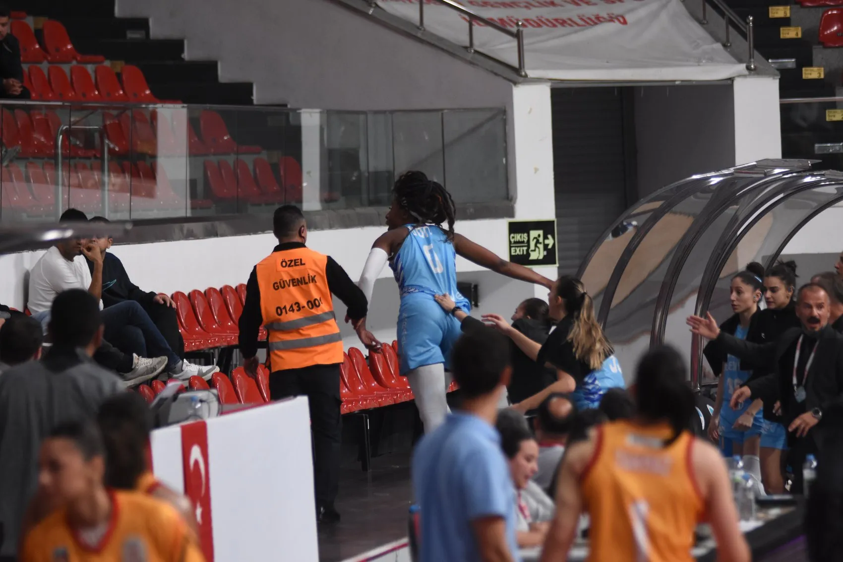 Kadir Has Salonu'nda nefes kesen düello: Kayseri geriden geldi, galibiyeti kaptı