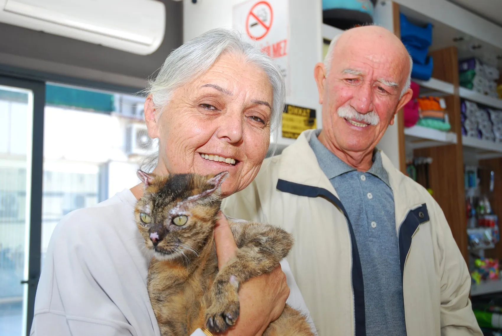Alevlerin arasından mucizevi kurtuluş: Luna 60 günlük yaşam savaşını kazandı