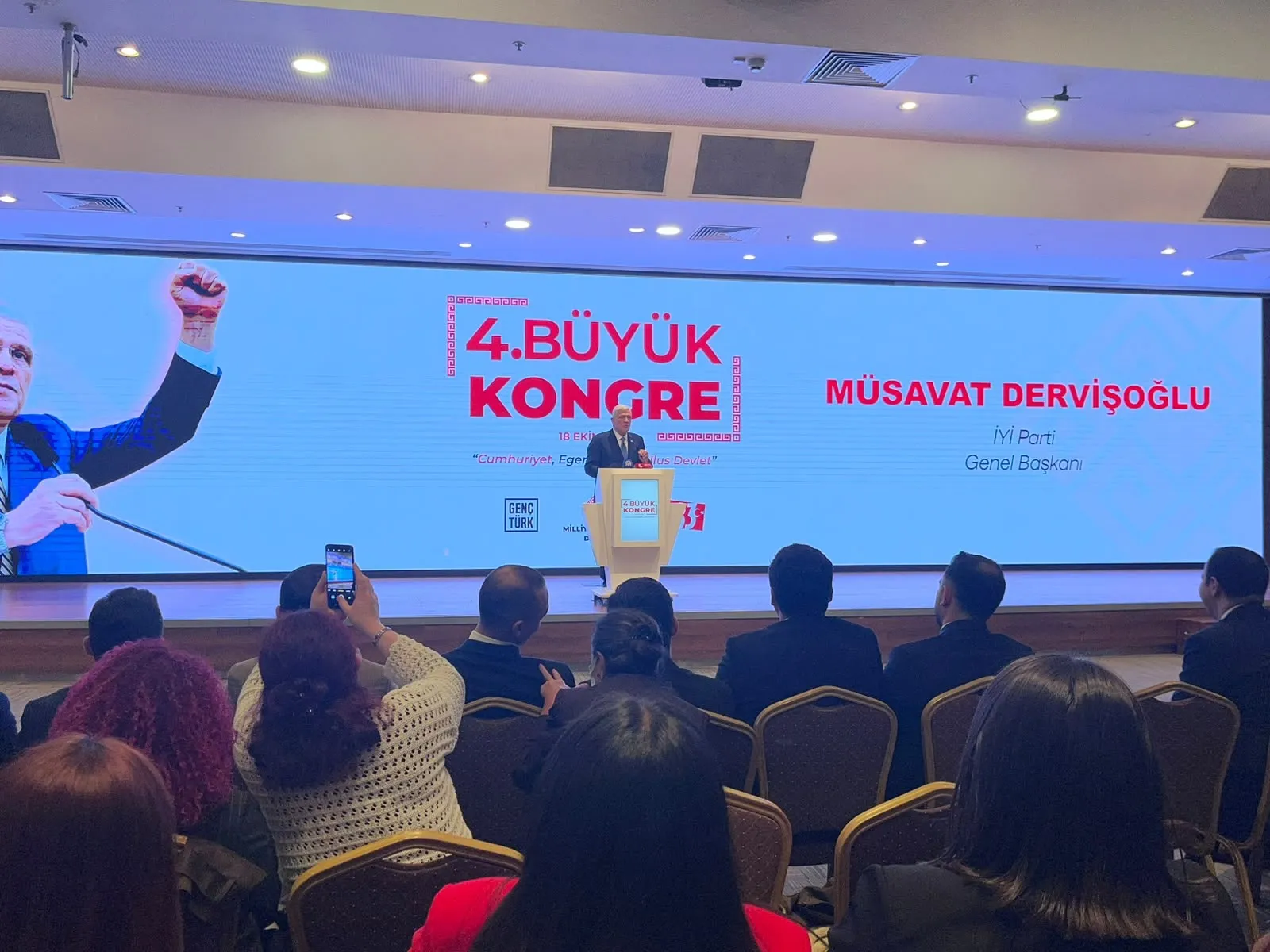 Müsavat Dervişoğlu'ndan milliyetçilik vurgusu: Nostalji değil, gelecek inşası