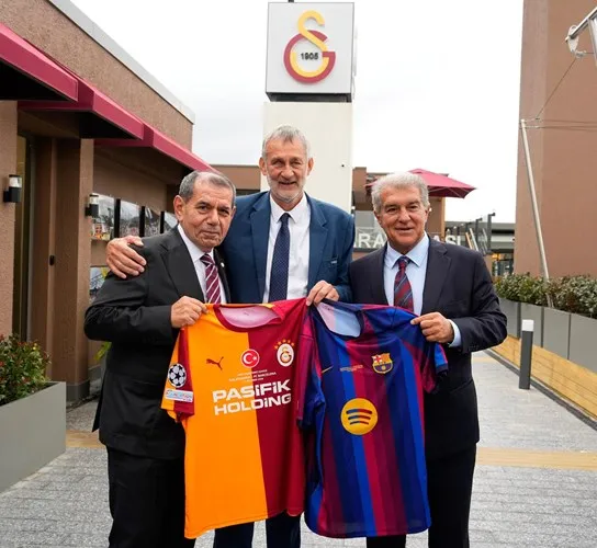 Boğaz'ın incisinde dev buluşma: Barcelona yönetimi Galatasaray'ın konuğu oldu