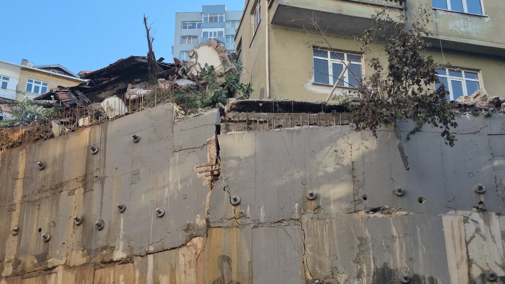 Zonguldak'ta yıkım paniği büyüyor: 28 daire için daha acil boşaltma kararı