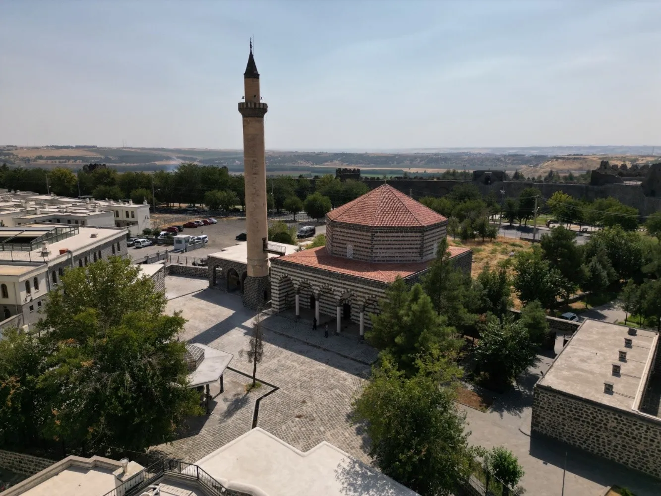 Depremin Yaraladığı Asırlık Mabetler Yeniden Cemaatine Kavuşuyor