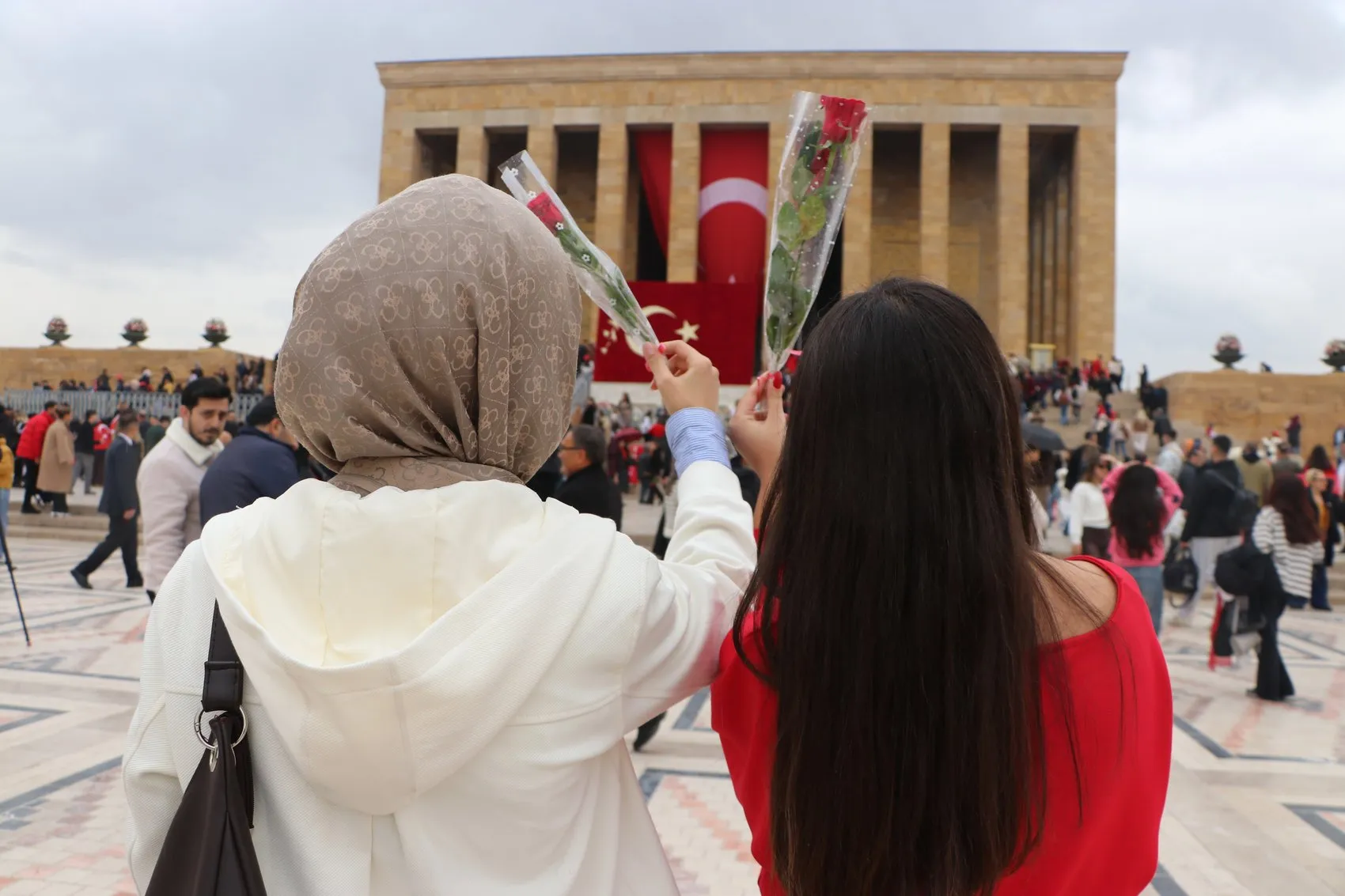 Başkentte sağanak yağmur bile engel olamadı: Anıtkabir'de 29 Ekim seli