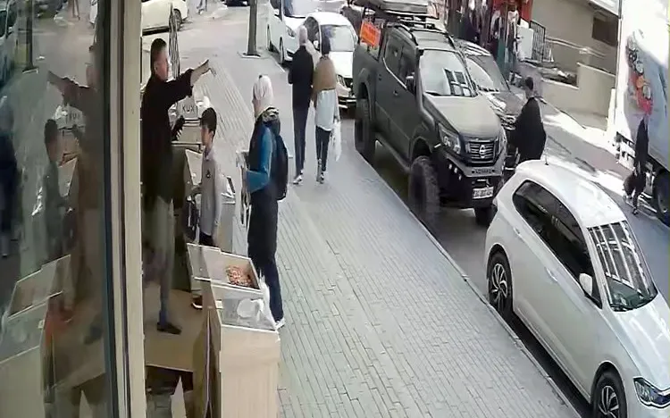 Avcılar'da kahve hırsızlığı: Çalışanın sesiyle planı suya düştü