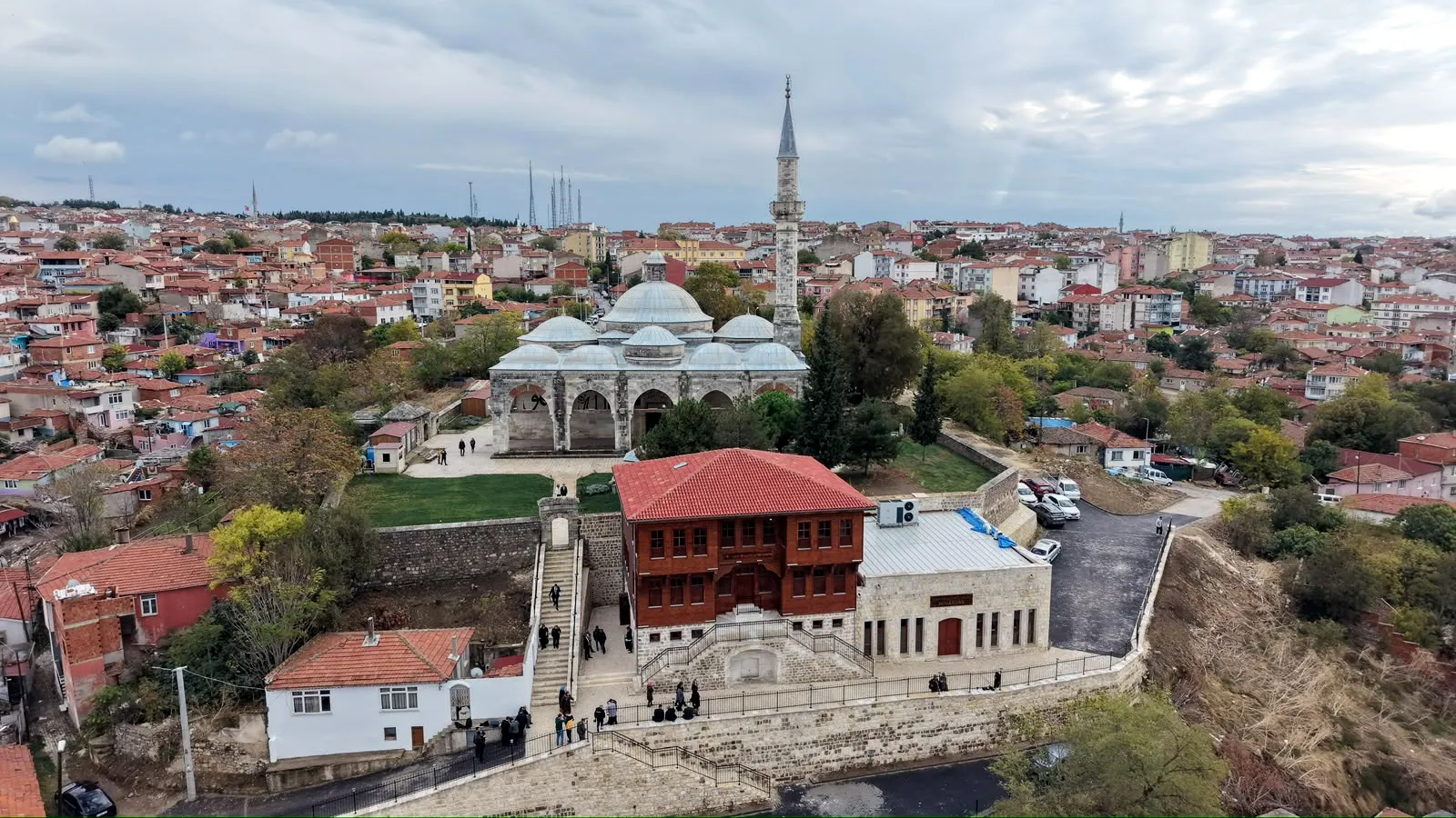 Yıkılıp enkazı satılmıştı: 500 yıllık manevi miras Edirne'de küllerinden doğdu