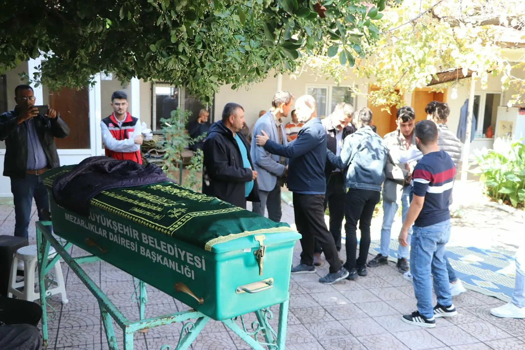 Soma'daki acı veda: Maden şehidi Kerim Ören son yolculuğuna uğurlandı