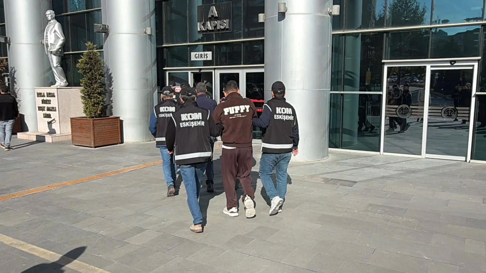 60 Milyon Liralık Vurgun: Tefecilik Şebekesine Üç İlde Eş Zamanlı Darbe