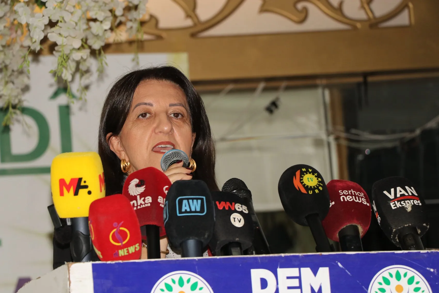 DEM Parti'den kritik çağrı: Toplumsal beklenti için somut adımlar şart