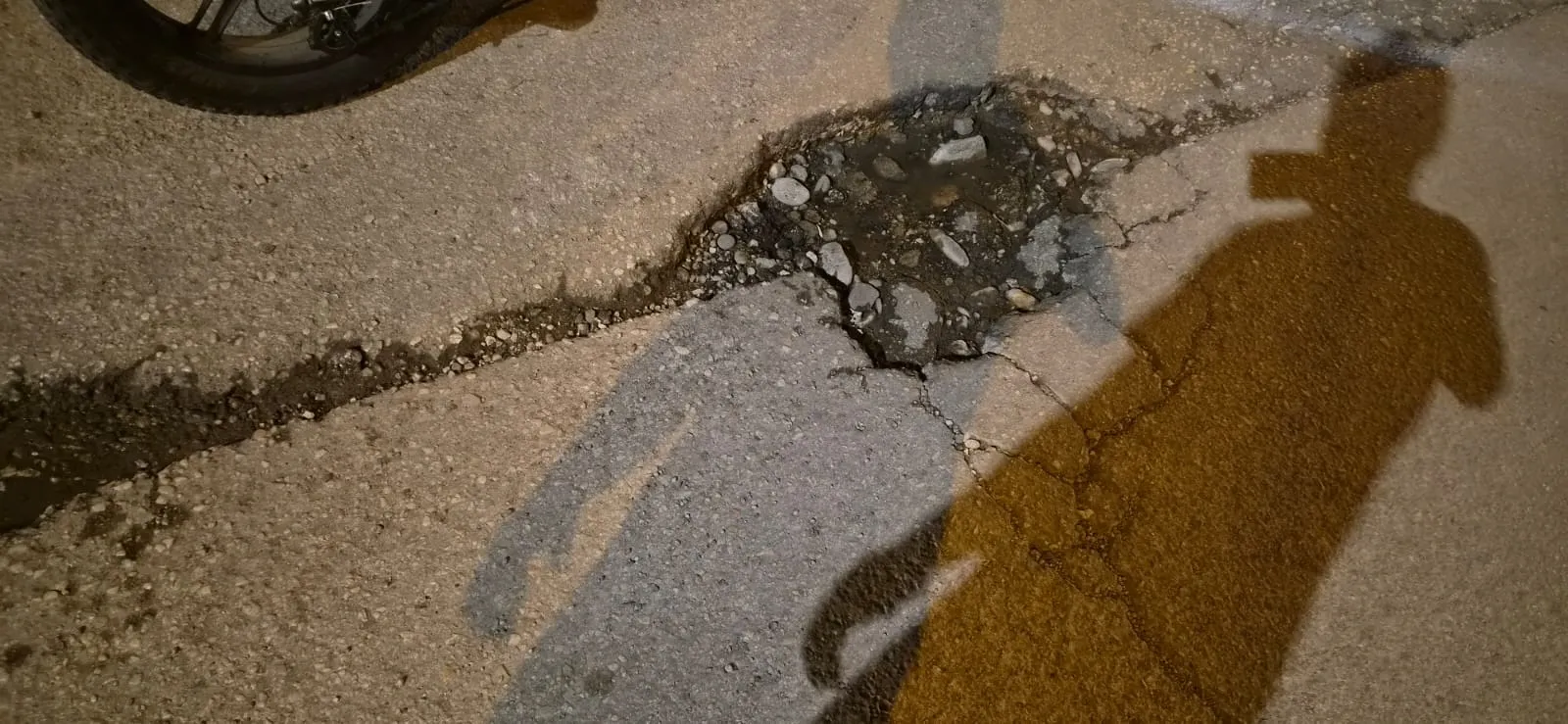Adana'da asfalt faciası: Kızıyla gezintiye çıkan babanın kabus dolu anları