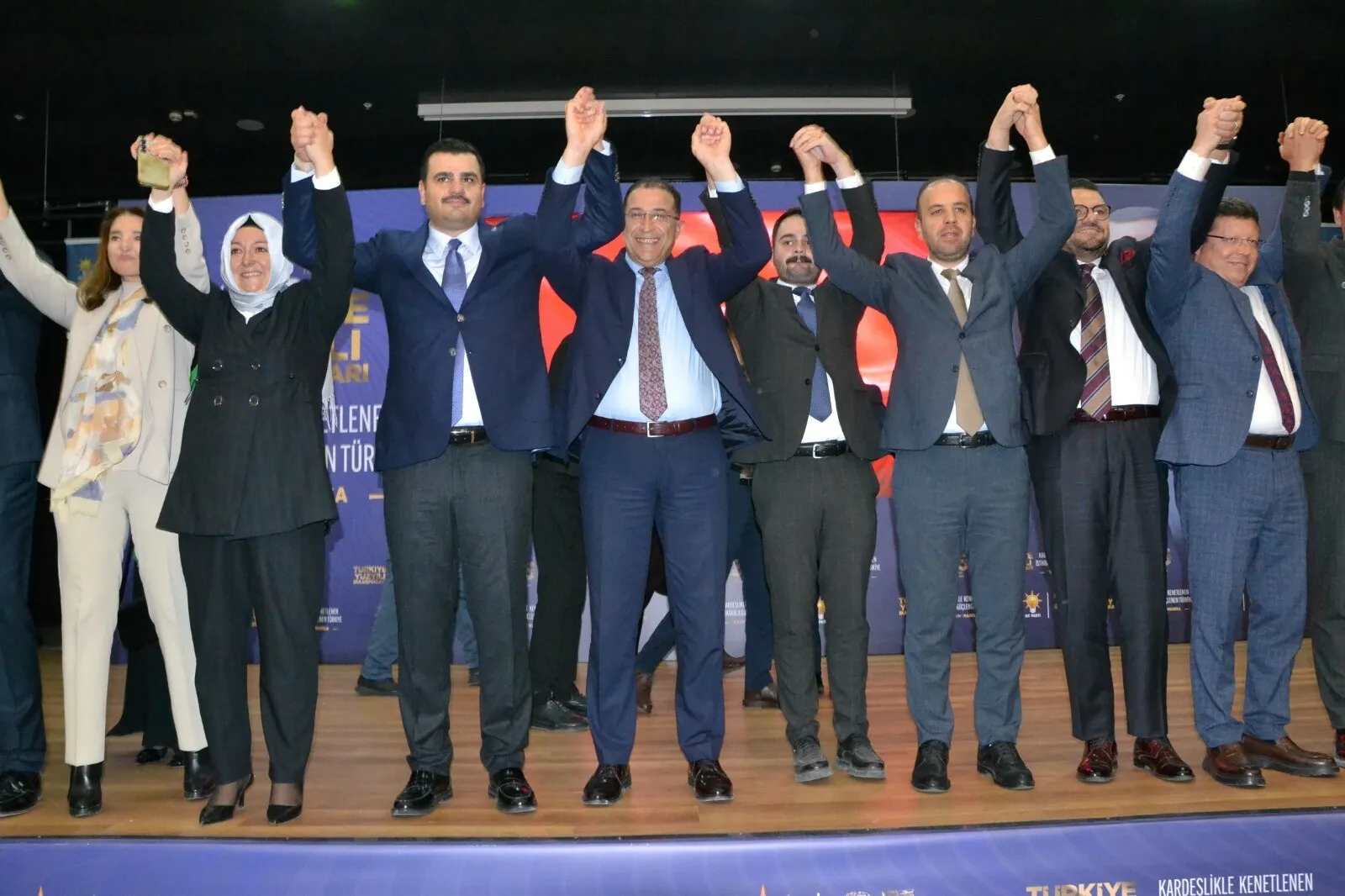 Eyyüp Kadir İnan'dan Manisa'da sert çıkış: Sokağa çıkacak yüzleri kalmadı