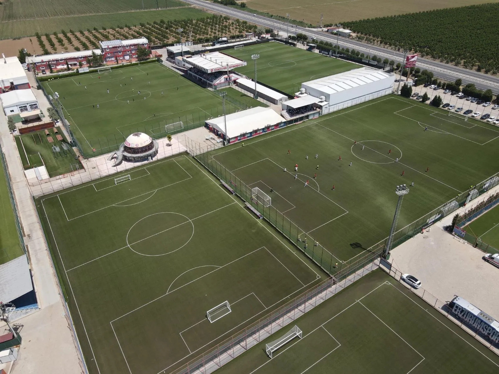 Altınordu'nun dev yerleşkesi Türk futbolunun ortak evi oldu