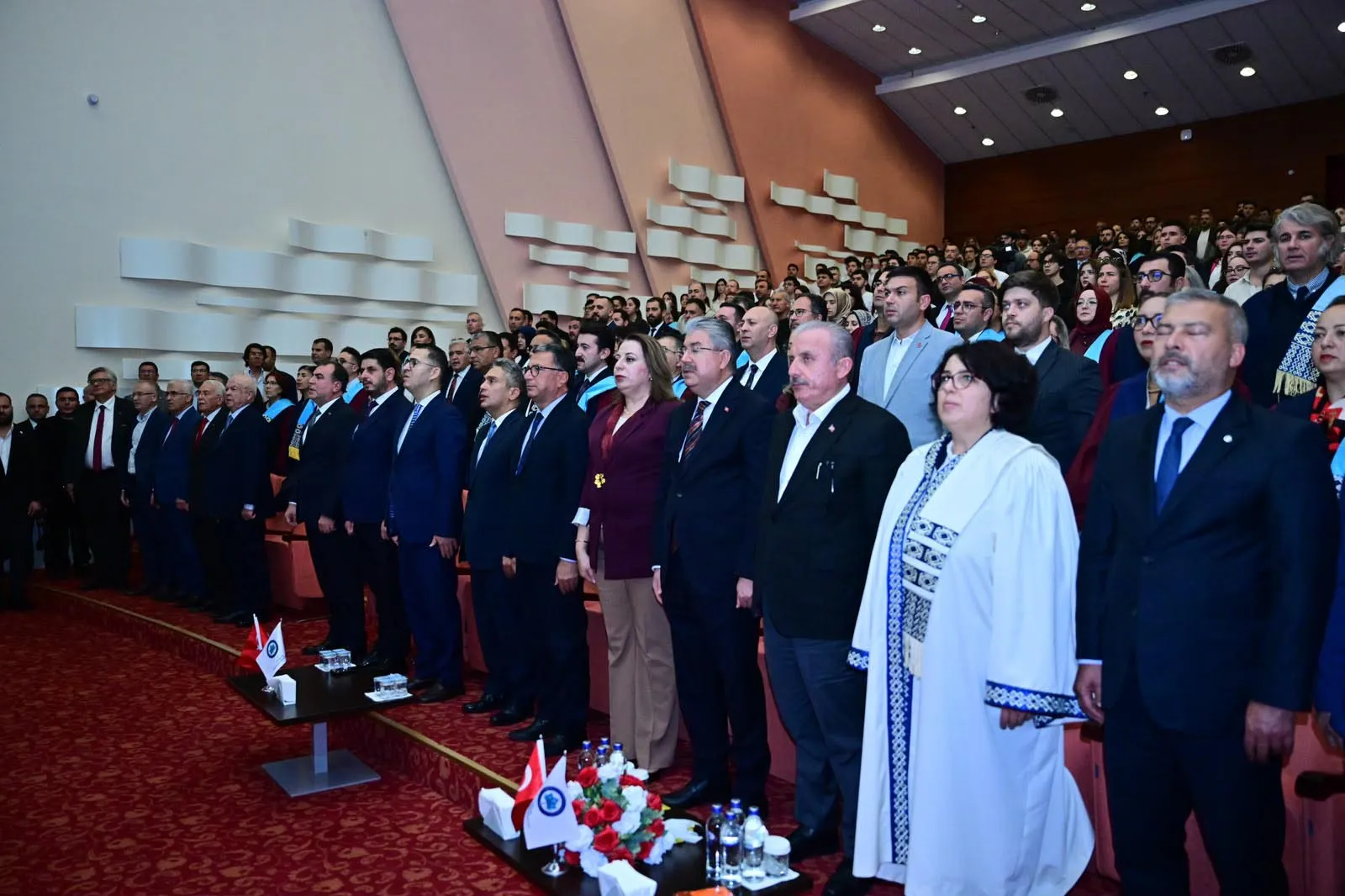 Mustafa Şentop'tan Türkiye'nin küresel vizyonuna dair çarpıcı analiz: Ormanı görmek için ağaçların arasından çıkın