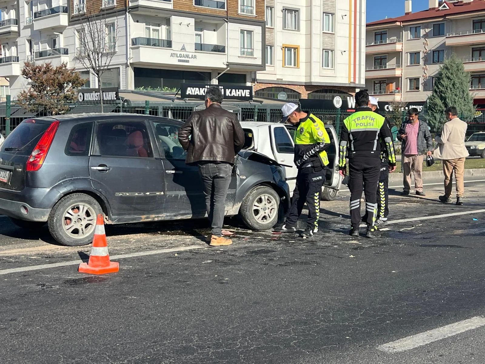 Sınav heyecanı yerini korkuya bıraktı: KPSS yolunda zincirleme kaza