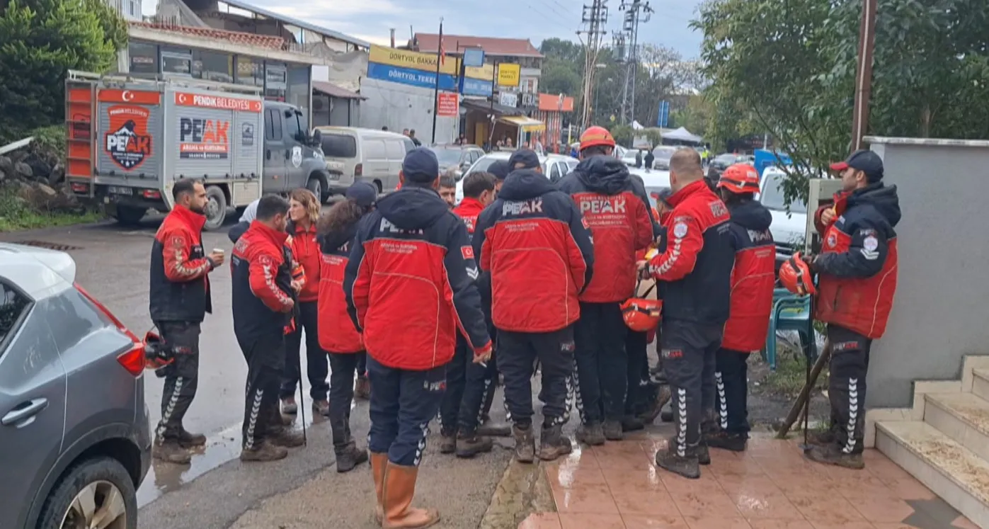Gebze'deki sel felaketinde acı haber: Cipteki üç arkadaştan biri kurtuldu, diğeri Pendik kıyısında bulundu