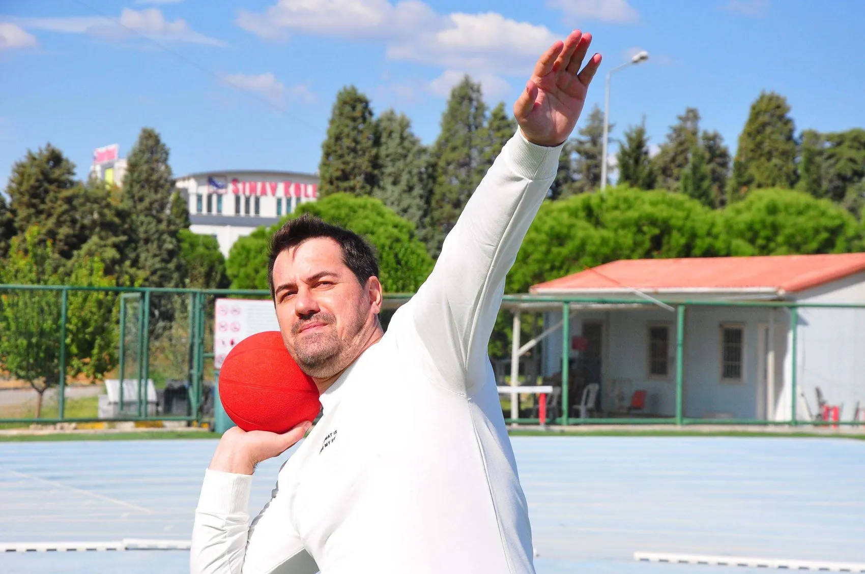 İki hayat, tek hedef: 20 yıllık spor molasını eşinin azmiyle noktaladı