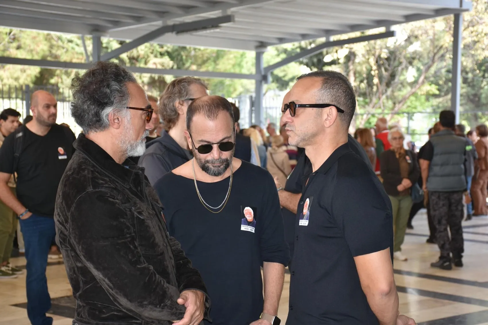 Engin Altan Düzyatan'ı yıkan veda: Babası Mevlan Düzyatan son yolculuğuna uğurlandı