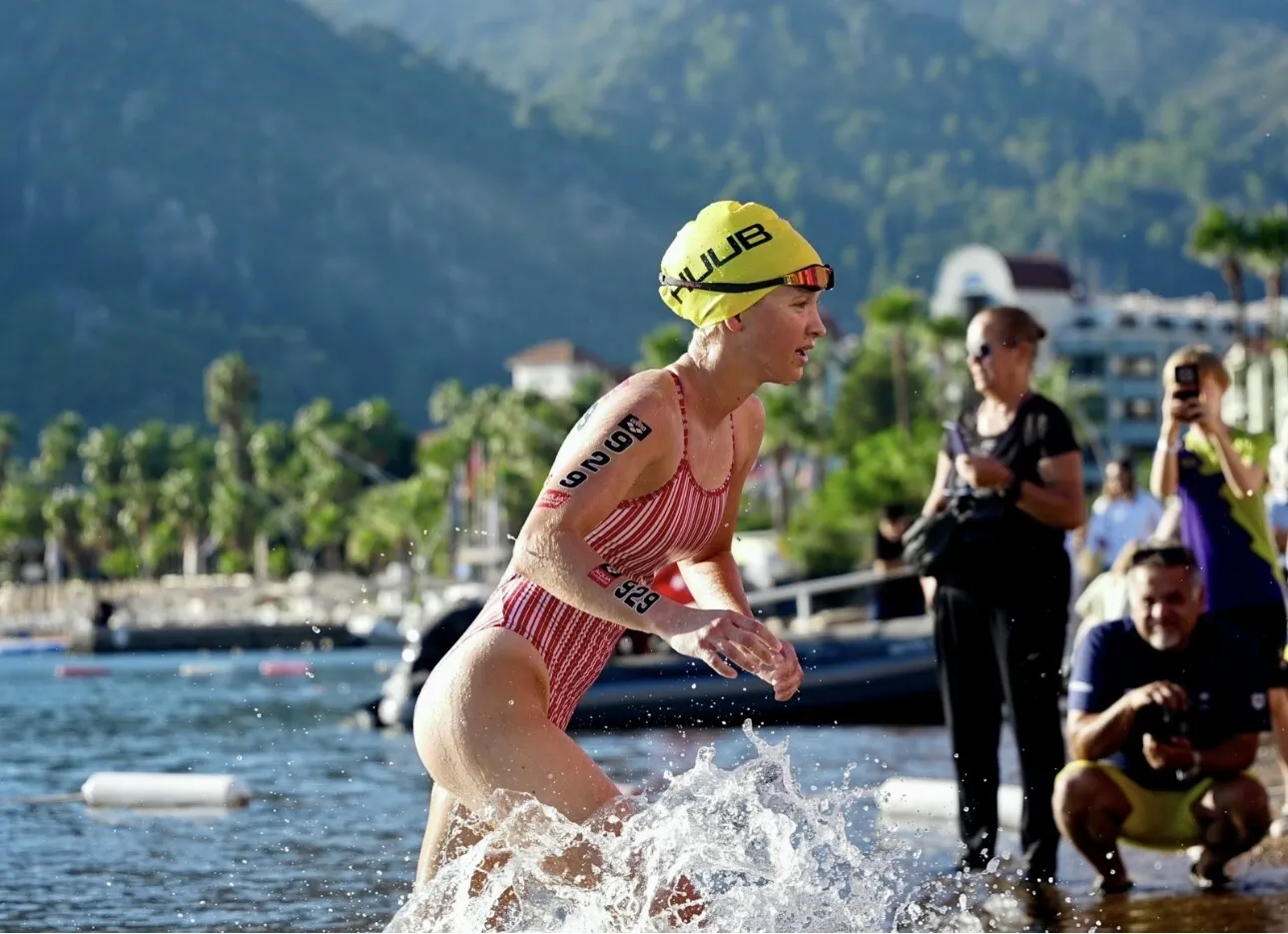 Marmaris sularında dev buluşma: 22 ülkeden gelen sporcular kulaçlarını şampiyonluk için atıyor