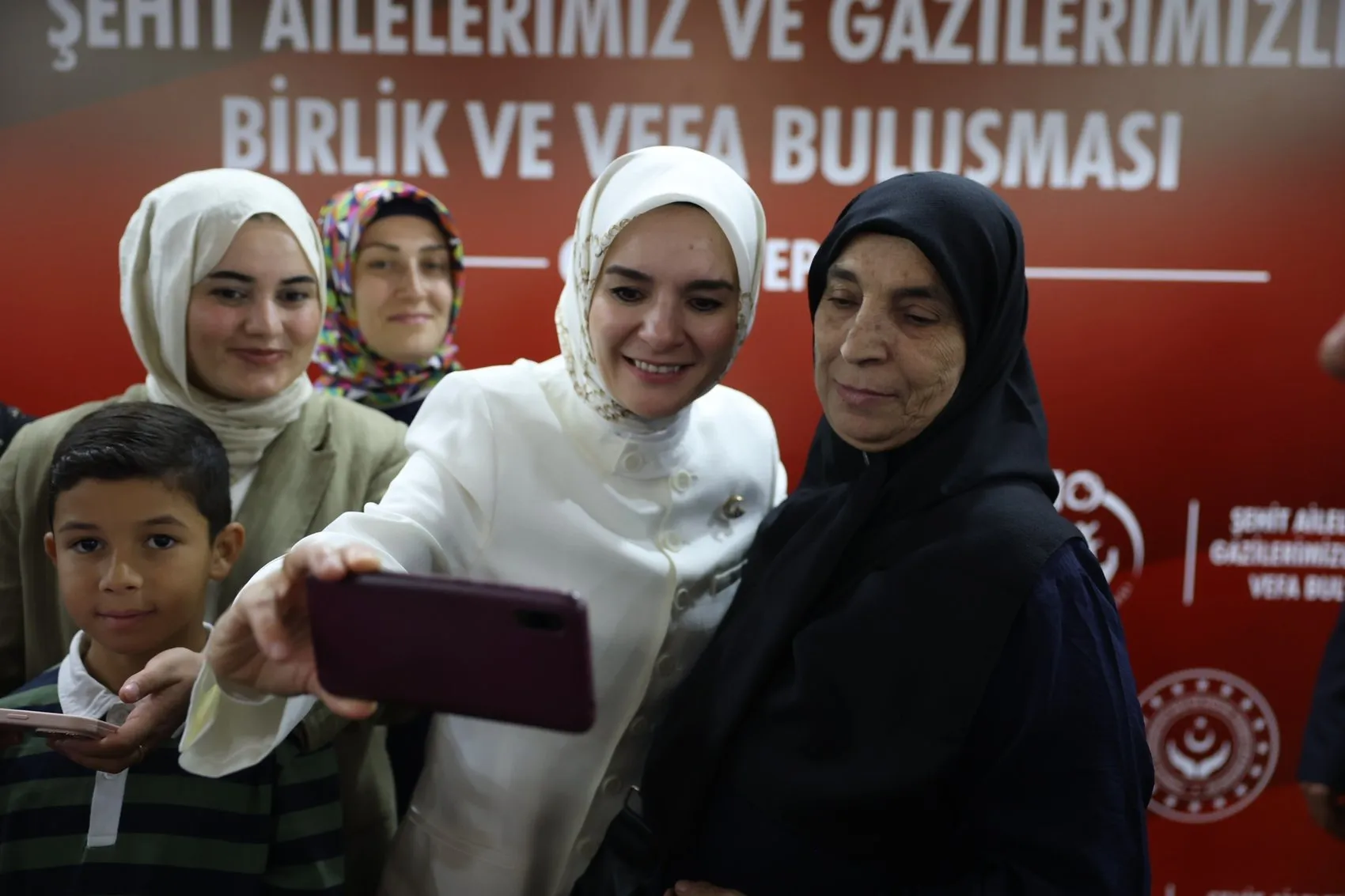 Bakan Göktaş'tan Gaziantep'te Vefa Mesajı: Terörsüz Türkiye Hedefimizden Asla Vazgeçmeyeceğiz