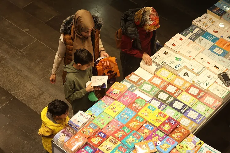 Konya'da Edebiyat Rüzgarı: 13. Kitap Günleri Okurları Selçuklu'da Buluşturuyor