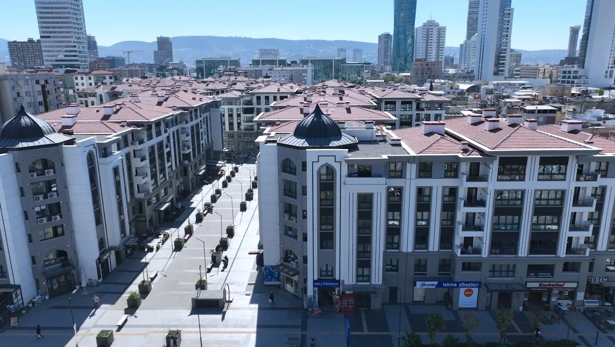 İzmir'de deprem korkusu yerini huzura bıraktı: Artık sarsıntılarda dışarı kaçmıyoruz