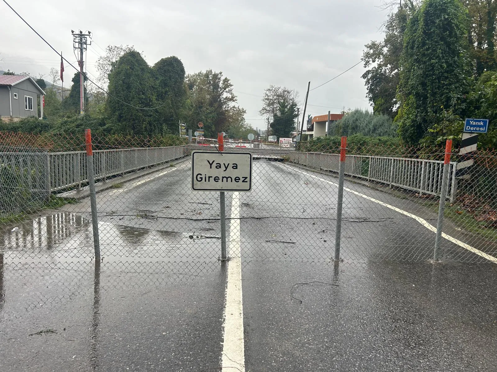 Sapanca'da ulaşım krizine geçici çözüm: Alternatif güzergah trafiğe açıldı
