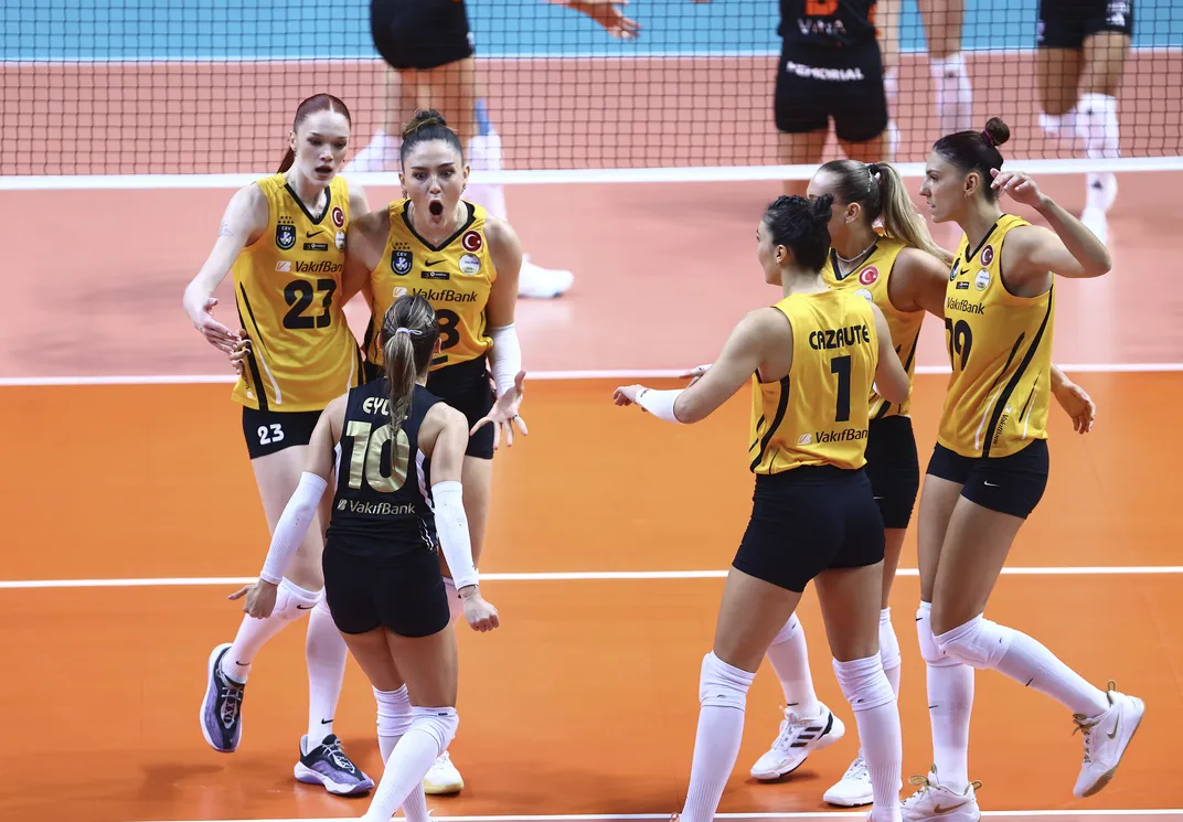 VakıfBank'tan Antalya'da tarihi zafer: Kupa koleksiyonuna bir halka daha eklendi
