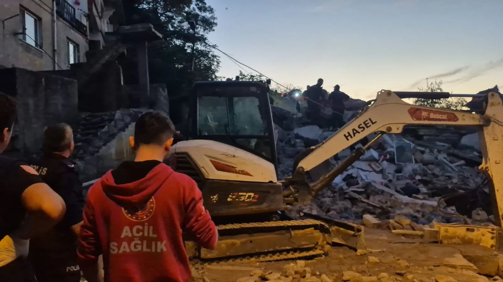 Zonguldak'ta korkutan çöküş: Bir can kaybı, bir yaralı