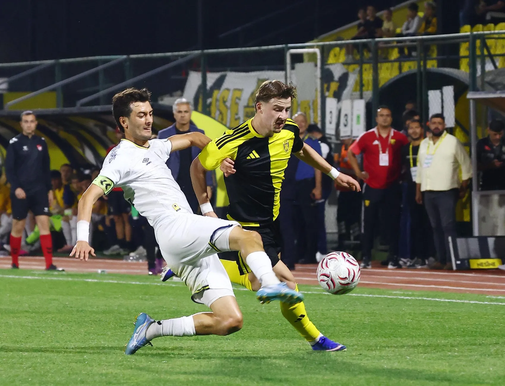 İzmir derbisinde hesaplar şaştı: Menemen FK'nın galibiyet serisi noktalandı