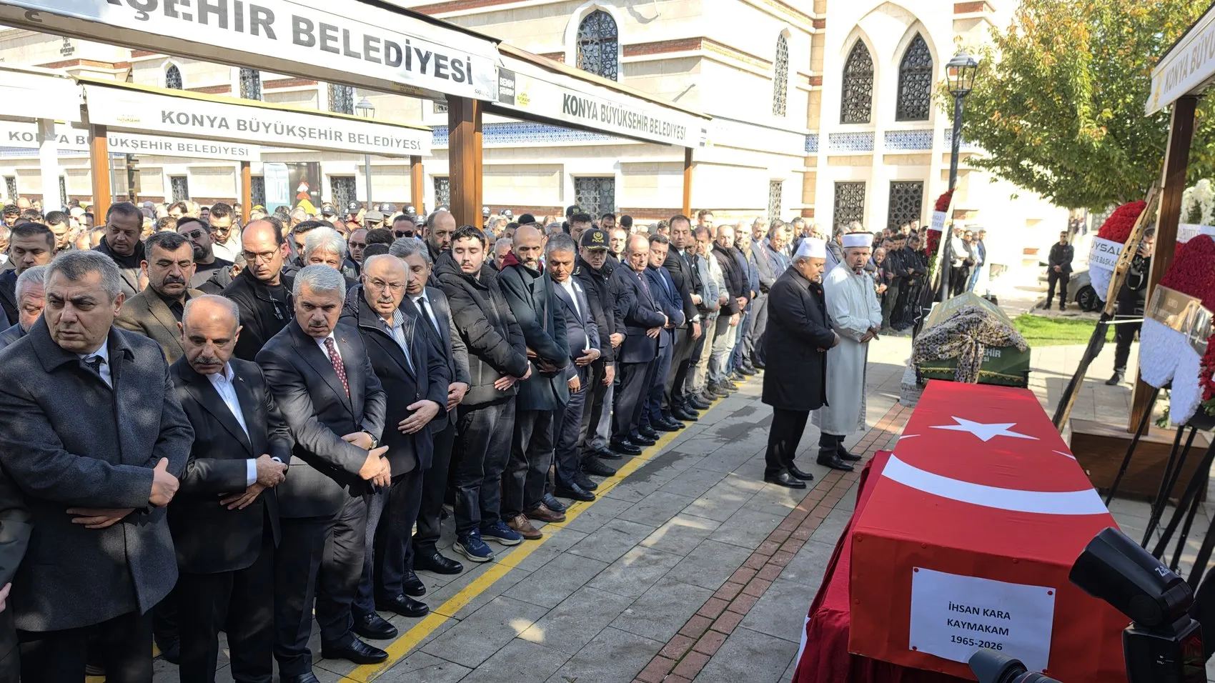 Muratpaşa Kaymakamı İhsan Kara son yolculuğuna uğurlandı