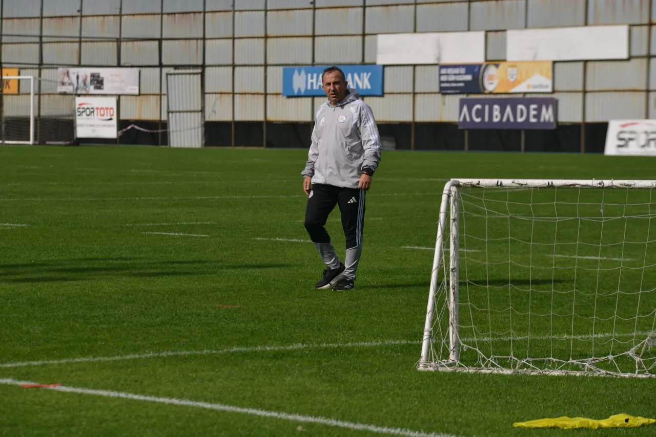 Çaykur Rizespor'da Taylan Antalyalı'dan özeleştiri: O sekiz dakikayı açıklamak imkansız
