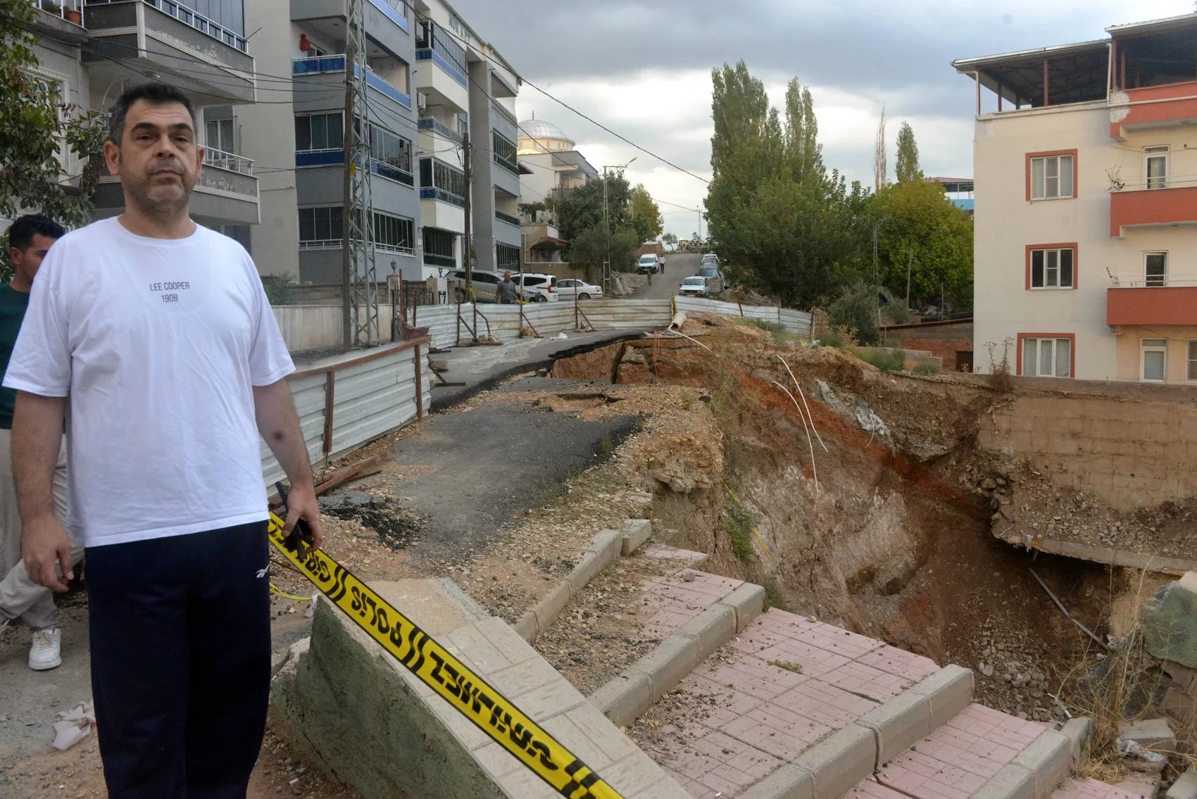 Kahramanmaraş'ta temel kazısı kabusu: Müteahhit kaçtı, mahalleli çaresiz kaldı