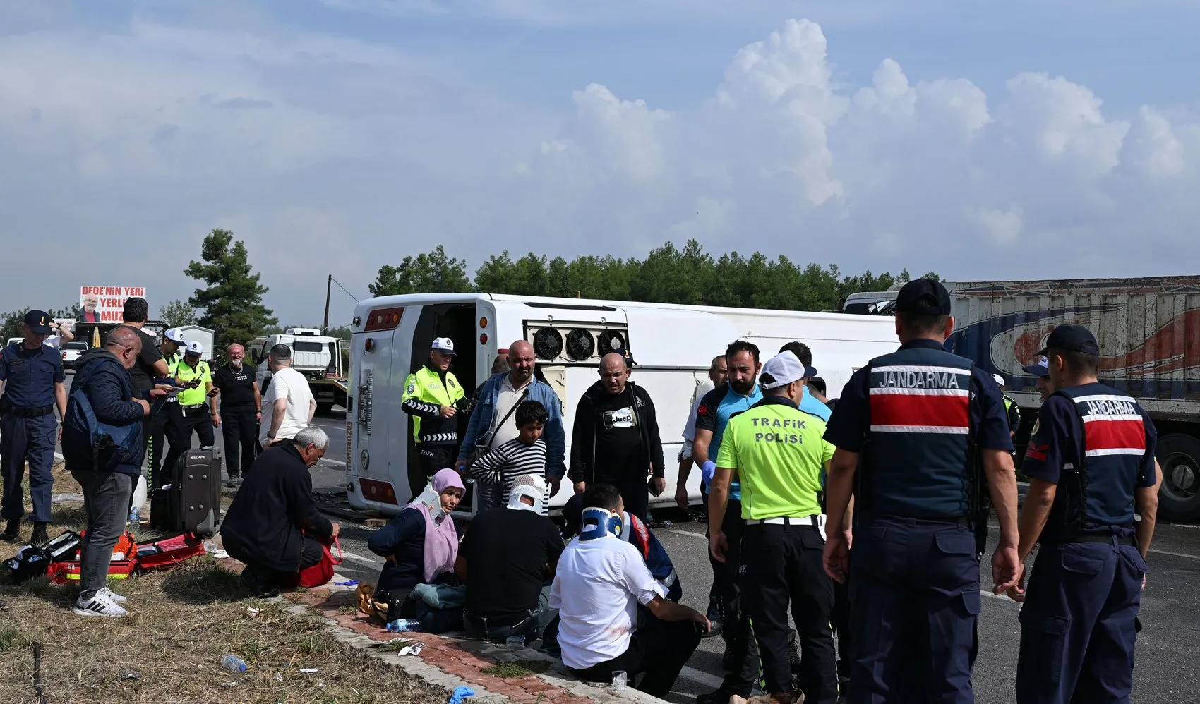 Antalya'daki kaza yerinde şoföre şok tepki: Görüntüleri izletip hızını yüzüne vurdu