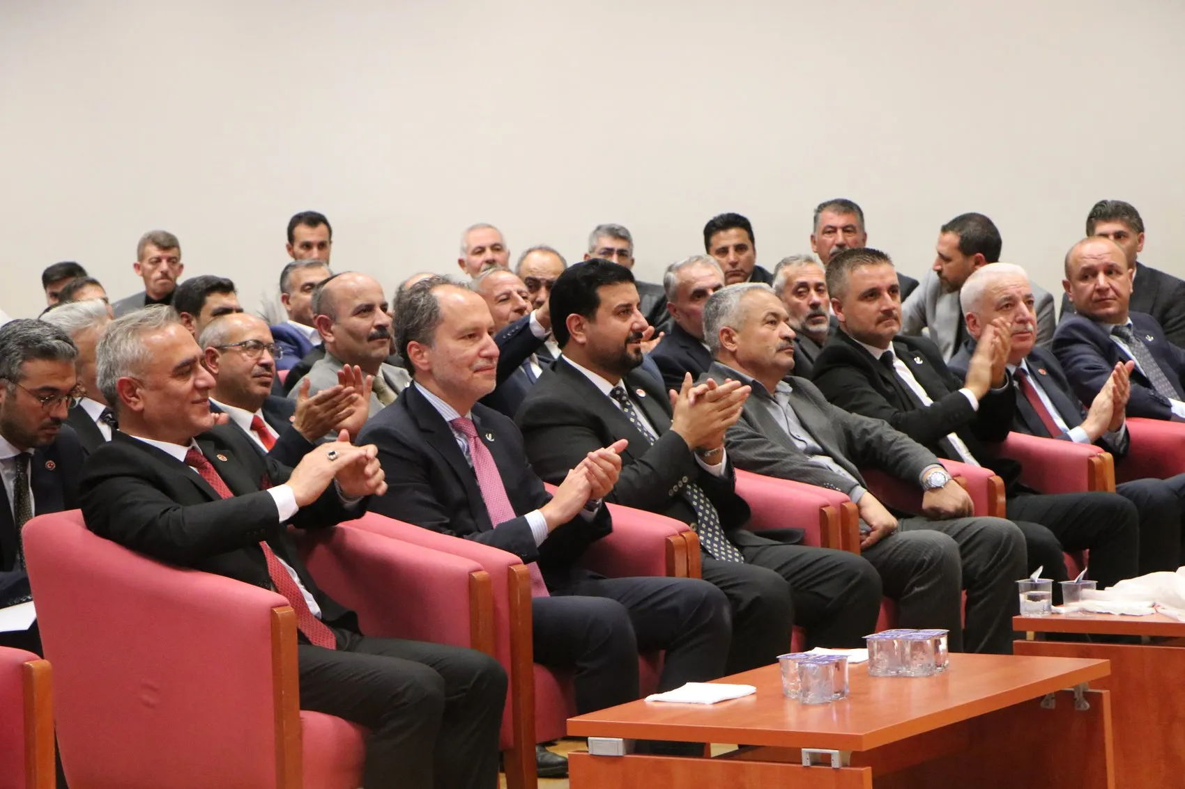 Fatih Erbakan'dan Van'da tarihi uyarı: Türk ve Kürt bir olursa kimse duramaz