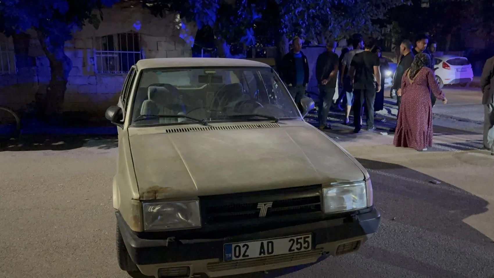 Adıyaman'da kavşak kazası: İki çocuk bisiklet sürerken otomobilin hedefi oldu