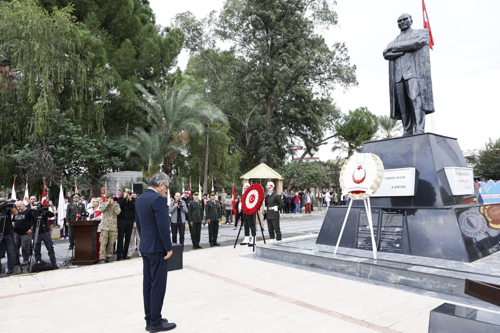 Kıbrıs'ta 29 Ekim Coşkusu: Cumhuriyet'in 103. Yılı Görkemli Törenlerle Kutlandı