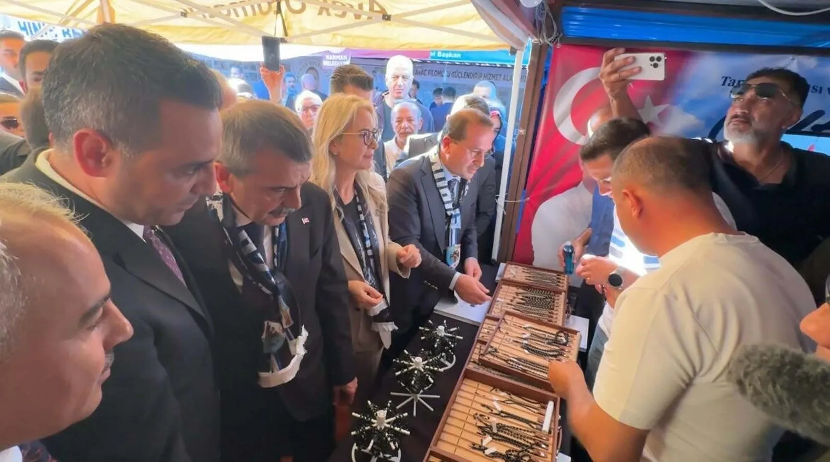 Bakan Tekin'den İzmir'de Küresel Emperyalizme Karşı Erzurum Vurgusu