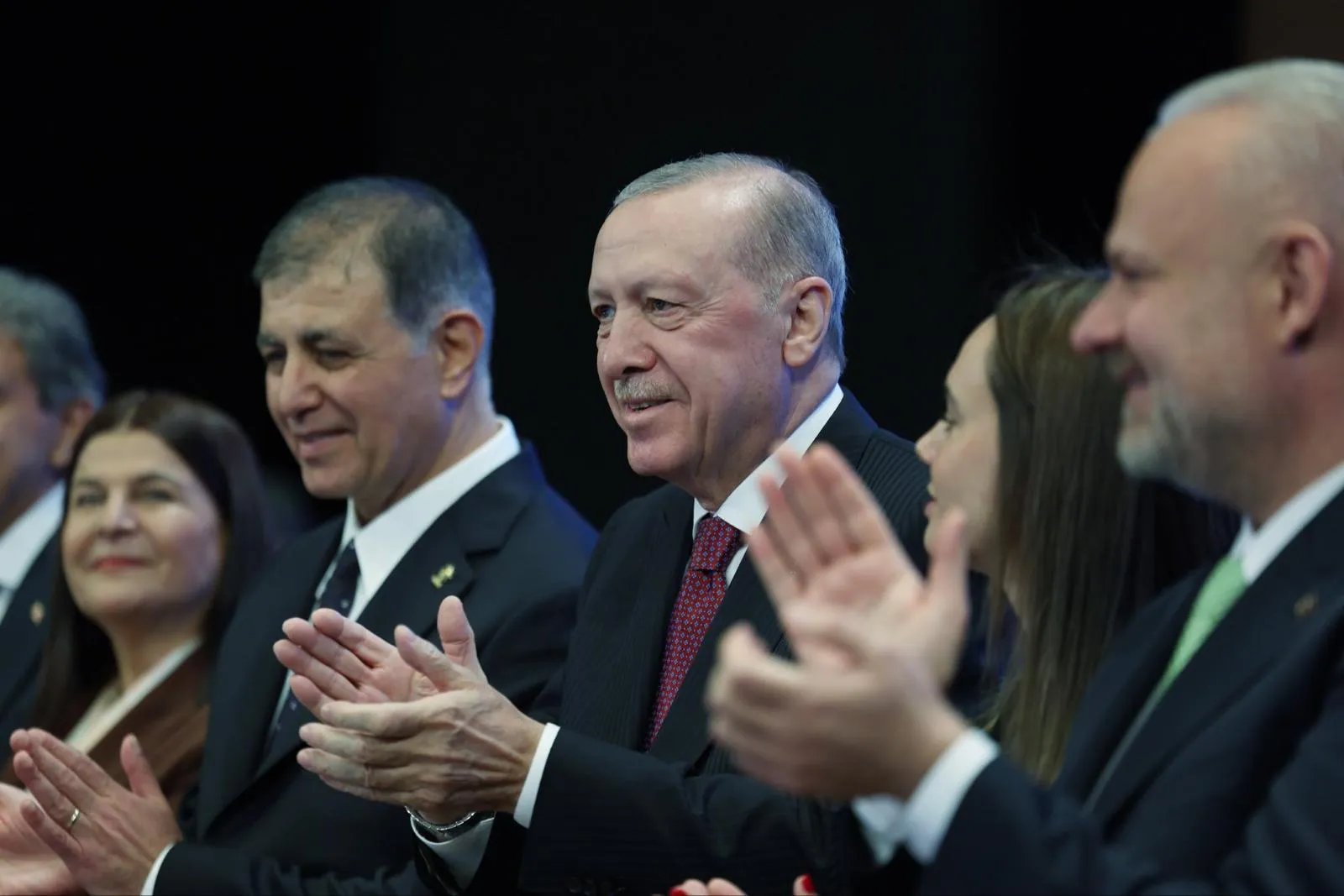Sermaye piyasalarında temizlik operasyonu: Erdoğan'dan parazitlere sert uyarı