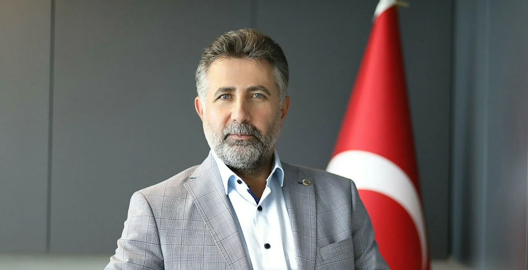 Bayraklı Belediyesi'ndeki rüşvet operasyonunda kritik gelişme: Eski başkan dahil çok sayıda isim hakim karşısında