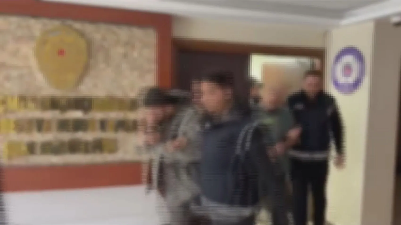 Fatih'teki sahte kimlik atölyesine polis baskını: İki kişi cezaevine gönderildi