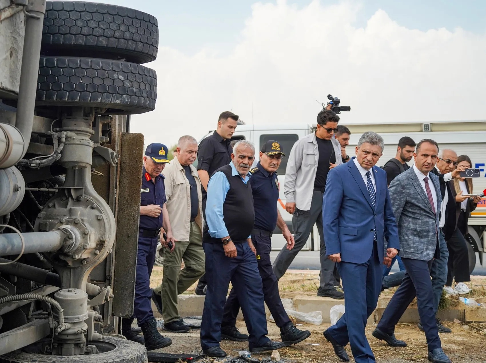 Antalya'daki kaza yerinde şoföre şok tepki: Görüntüleri izletip hızını yüzüne vurdu