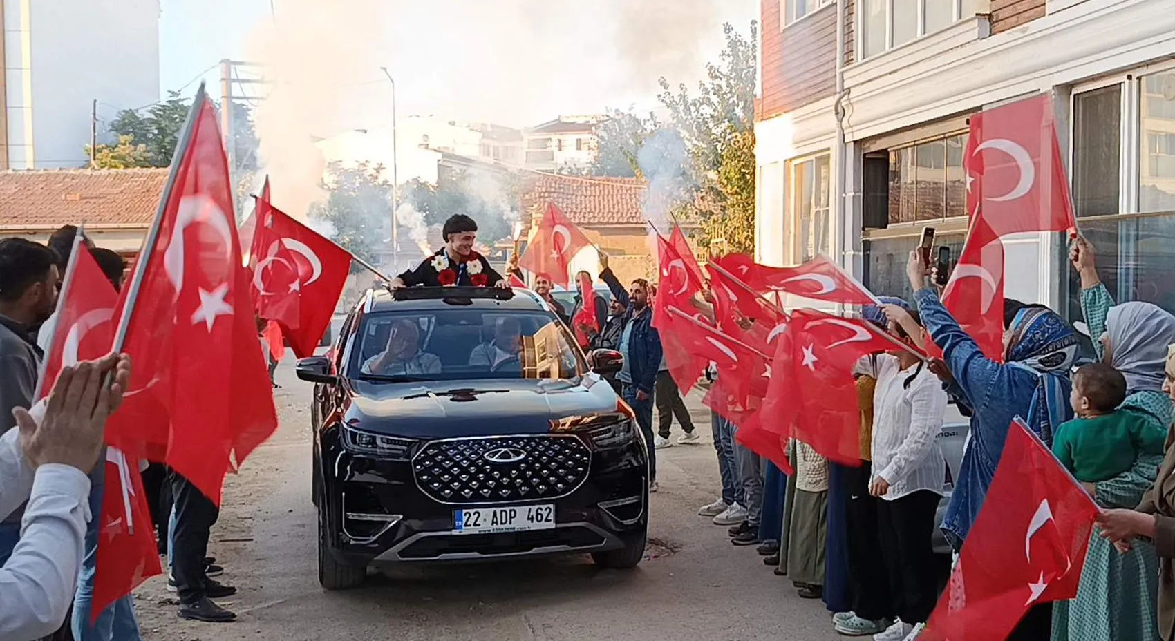 Edirne'nin genç pehlivanı minderde devleşti: Balkan şampiyonluğunu Filistin'e adadı