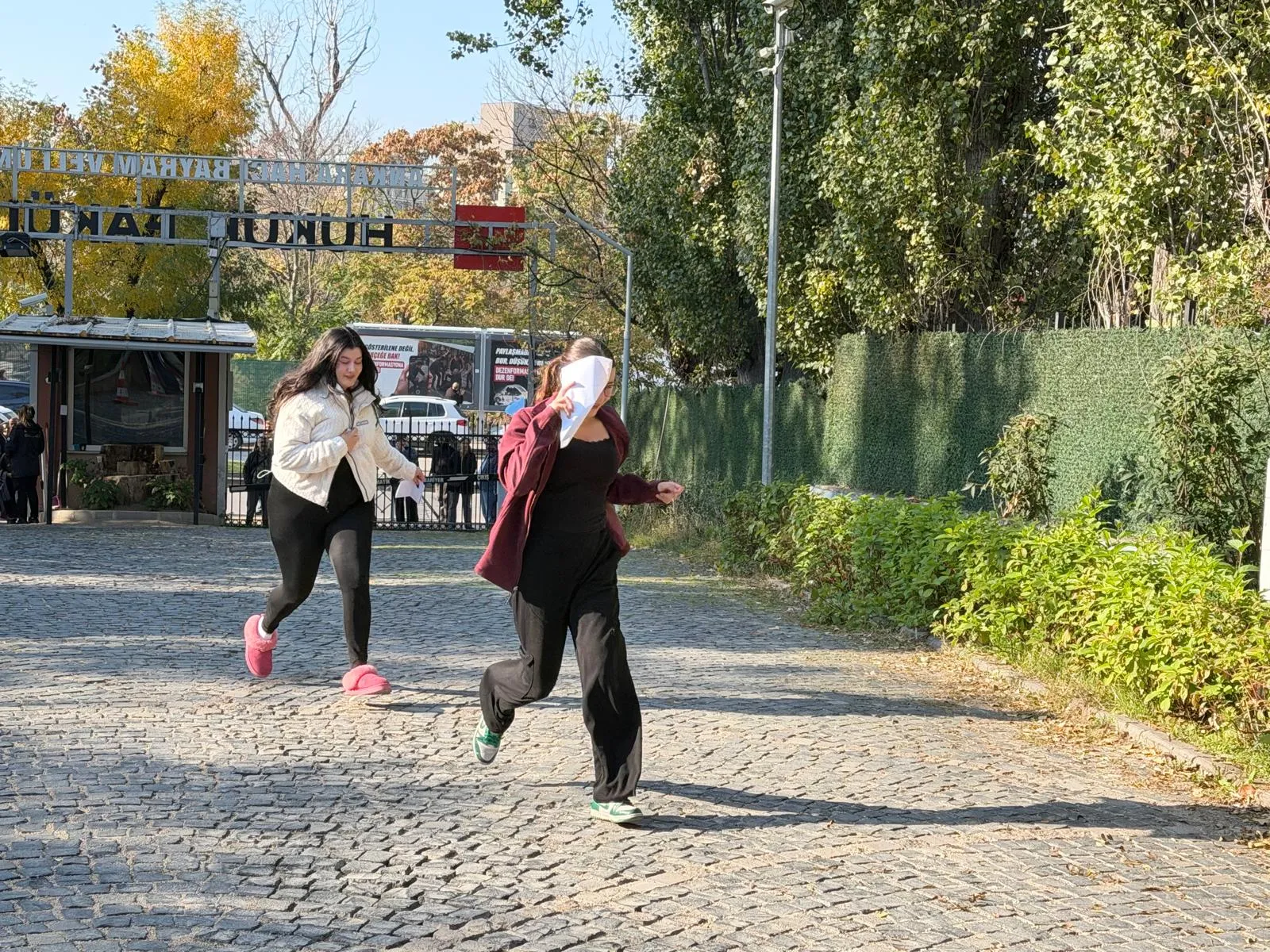 KPSS Ortaöğretim sınavında kapı dramı: Sadece 60 saniye ile hayallerini ertelemek zorunda kaldı