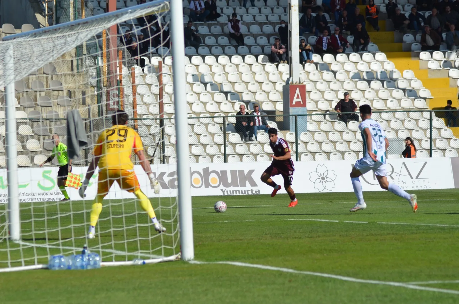 Bandırma'da Iğdır FK fırtınası: Eksik kalmasına rağmen galibiyeti söktü aldı