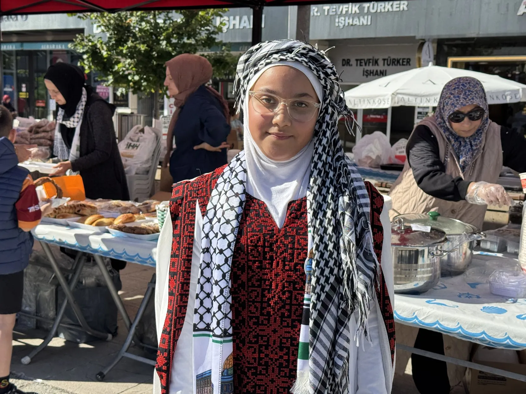 Samsun'un minik yüreklerinden Gazze'ye fırça darbesi: Hayallerini kağıda döktüler