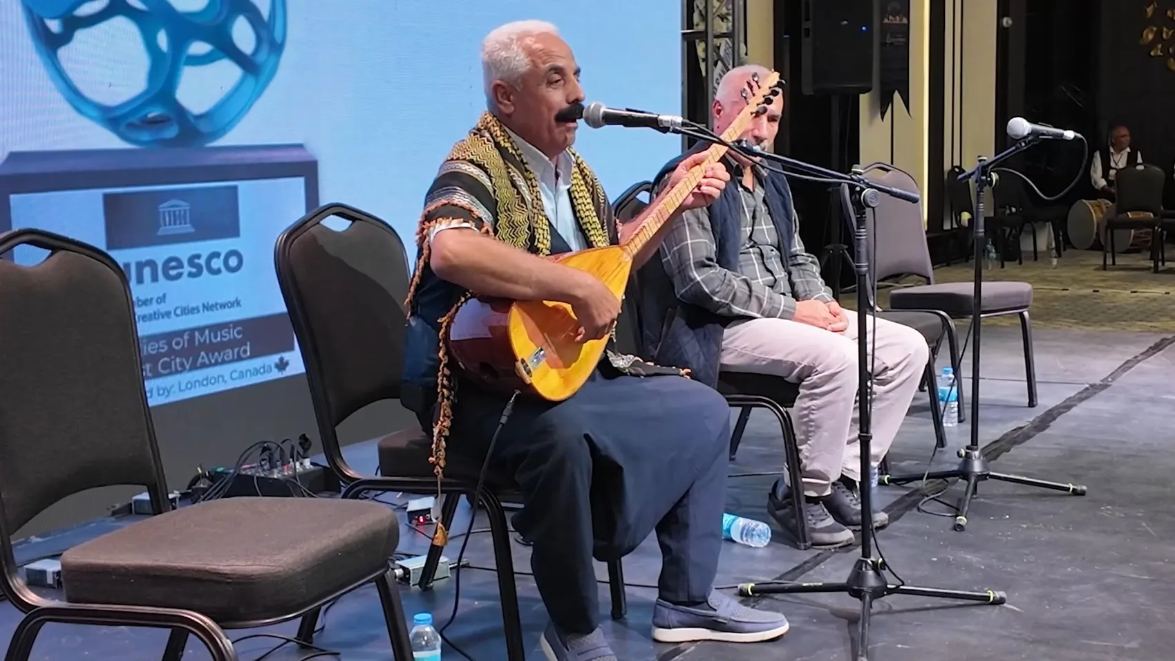 Şanlıurfa'da tarihi buluşma: Gazellerin yanık sesi opera ezgileriyle harmanlandı